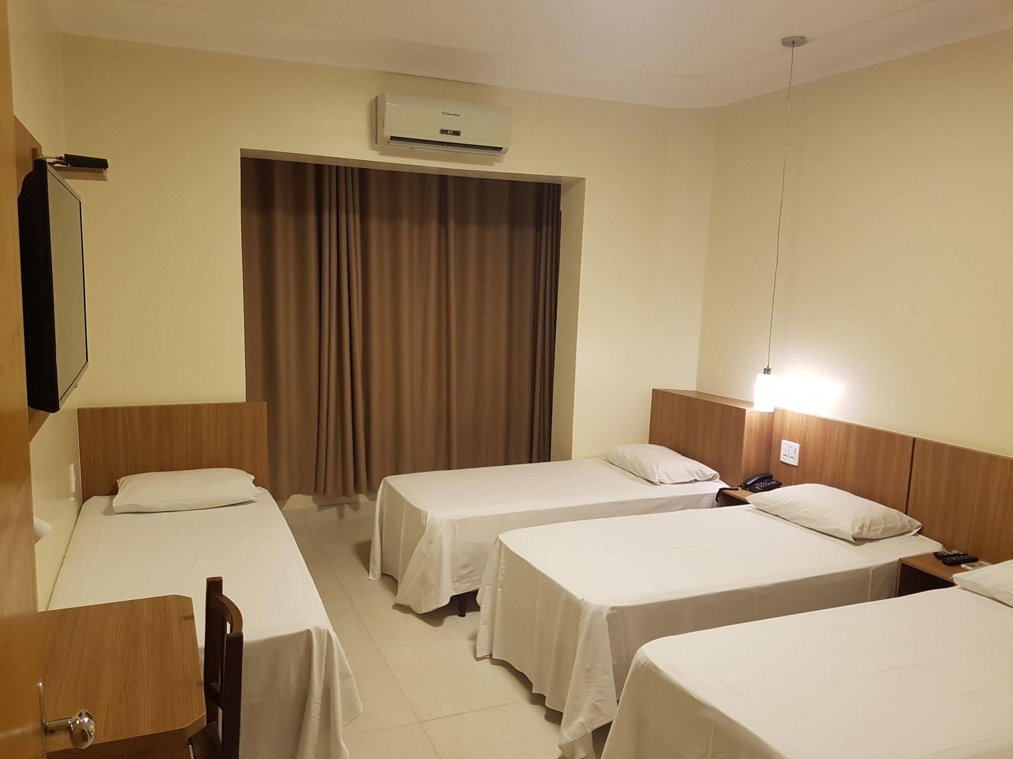 Oft Place Hotel กัวยาเนีย ภายนอก รูปภาพ